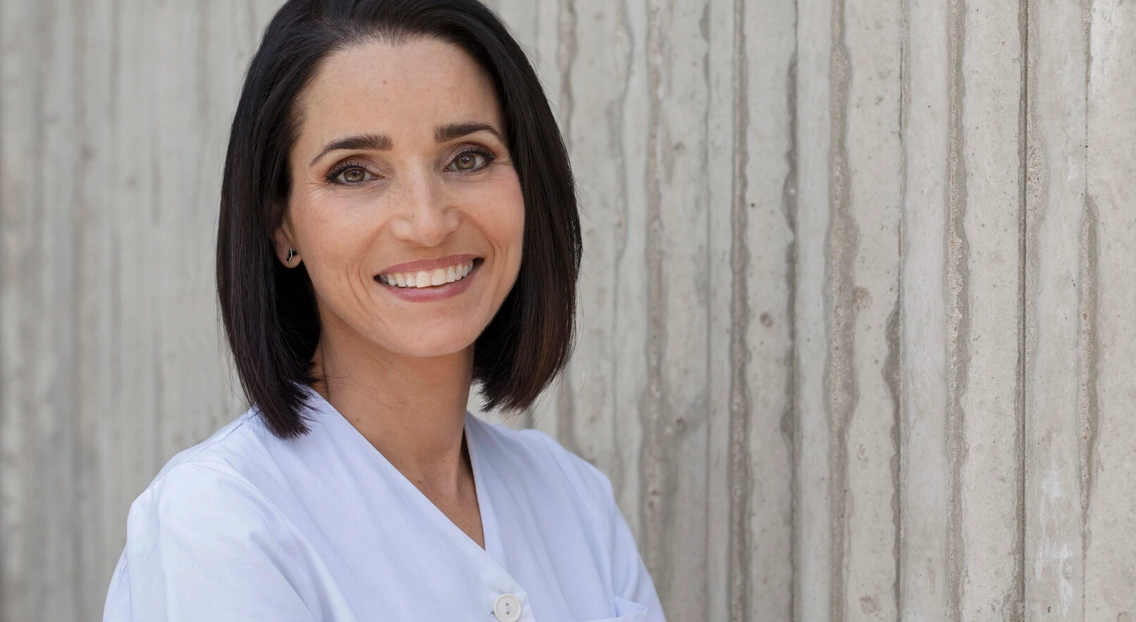 Portrait photo of Nurse Elena. This article explains what to expect when seeing a urologist or urology nurse for a bladder examination if you live with Multiple Sclerosis. 