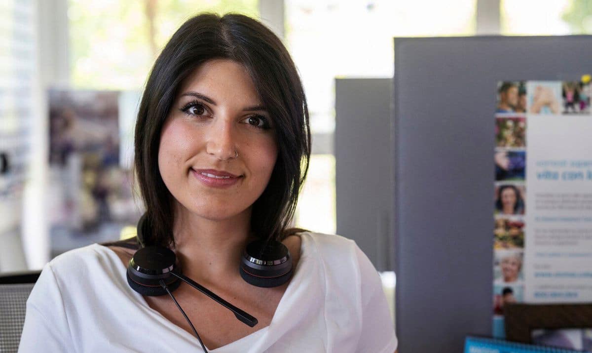 Foto von Sara.  Menschen mit MS können Probleme mit Blase und Darm haben.